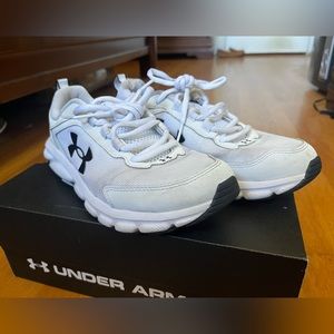 Under Armor Charged Assert 9 Sneakers
